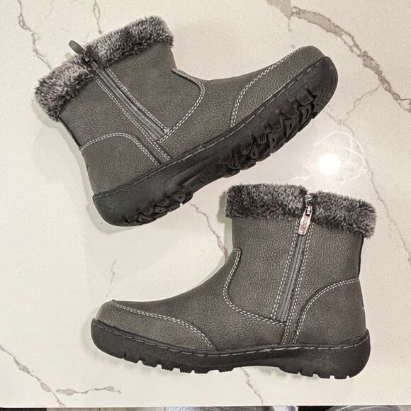 Khombu | Addison Women’s Memory Foam Winter Boot Lightweight Gray - Picture 3 of 15